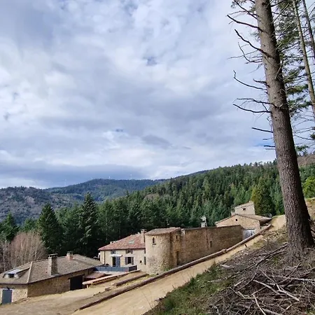 Domaine Le Bouissou Du Mahun De Groupes En Pleine Foret Ardechoise Hébergement de vacances Saint-Symphorien-de-Mahun