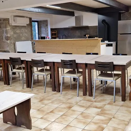 Hébergement de vacances Domaine Le Bouissou Du Mahun De Groupes En Pleine Foret Ardechoise *